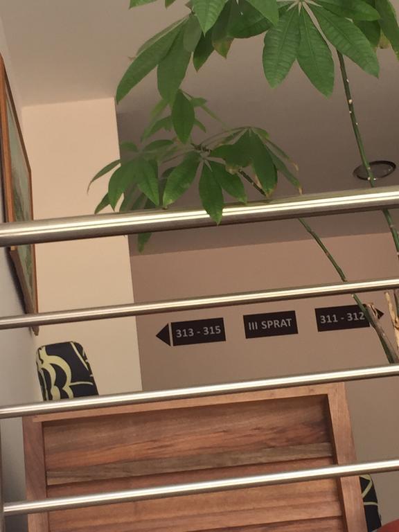Hotel Oaza コニツ エクステリア 写真