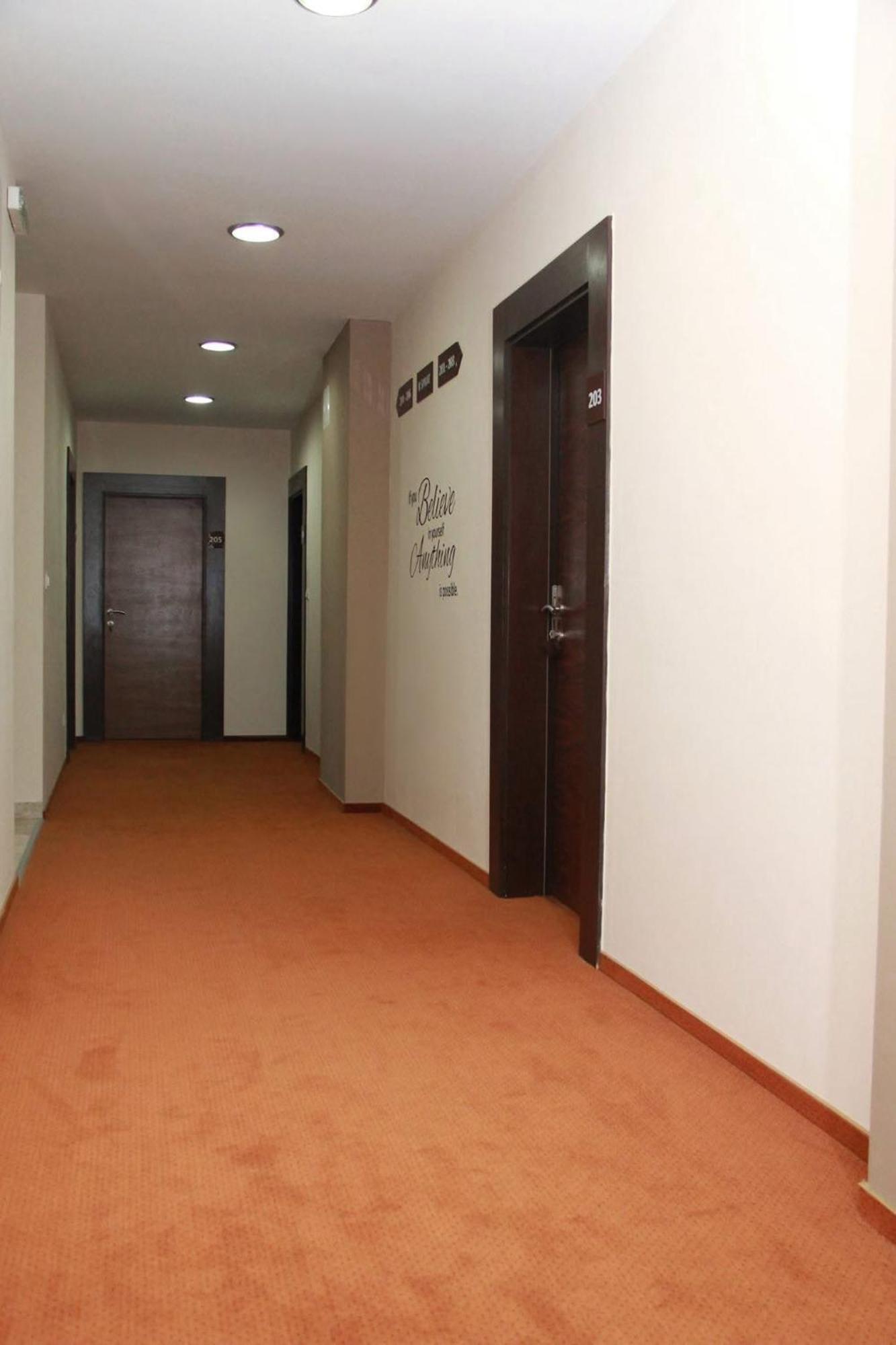 Hotel Oaza コニツ エクステリア 写真