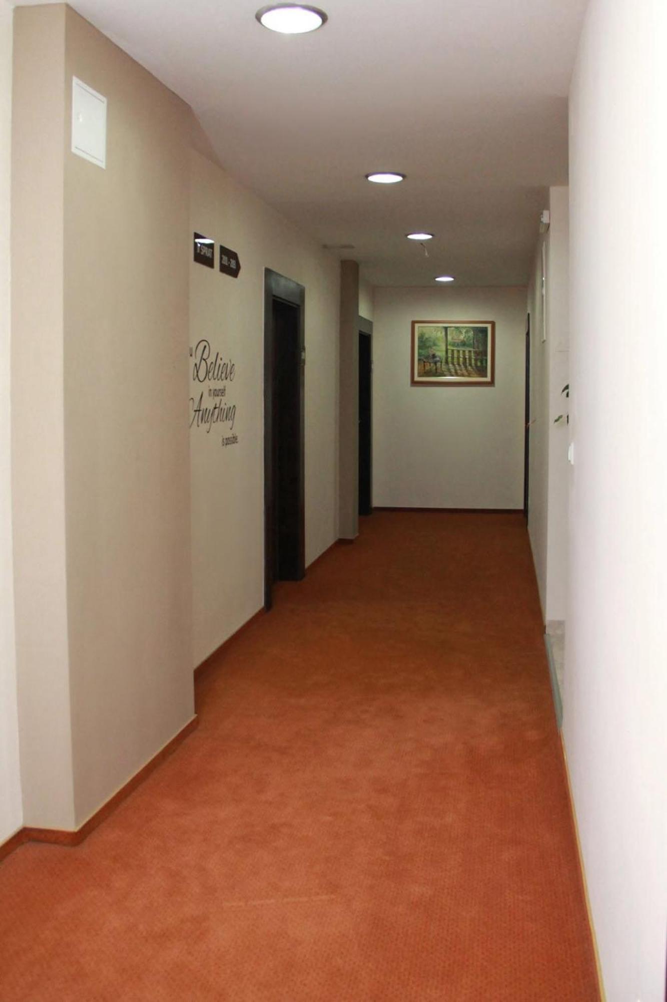 Hotel Oaza コニツ エクステリア 写真