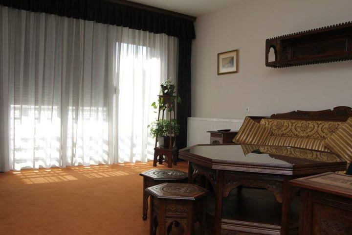 Hotel Oaza コニツ エクステリア 写真