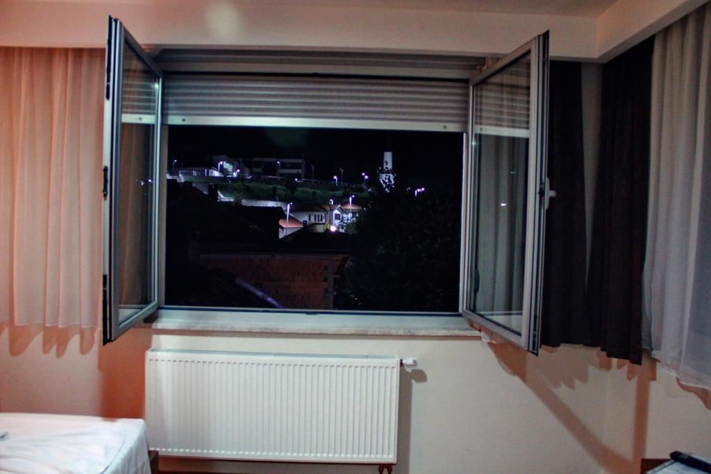 Hotel Oaza コニツ エクステリア 写真