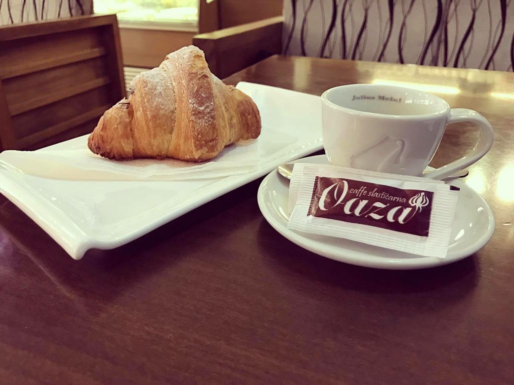 Hotel Oaza コニツ エクステリア 写真